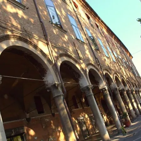 Apartment Mansarda In Fiabesco Palazzo Rinascimentale Ferrara